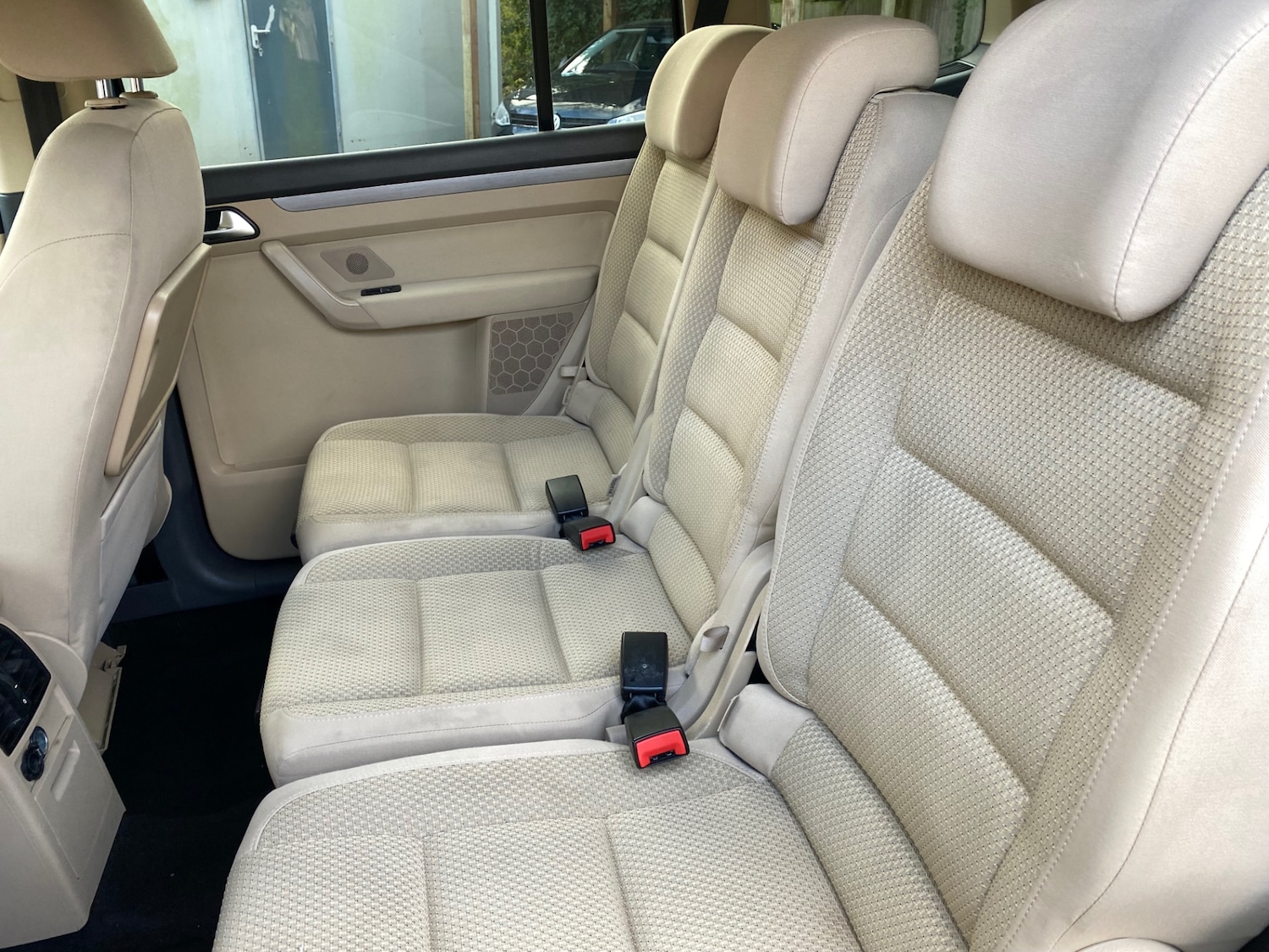 Used Volkswagen Touran 2011 for sale - 76652301: Photo 31