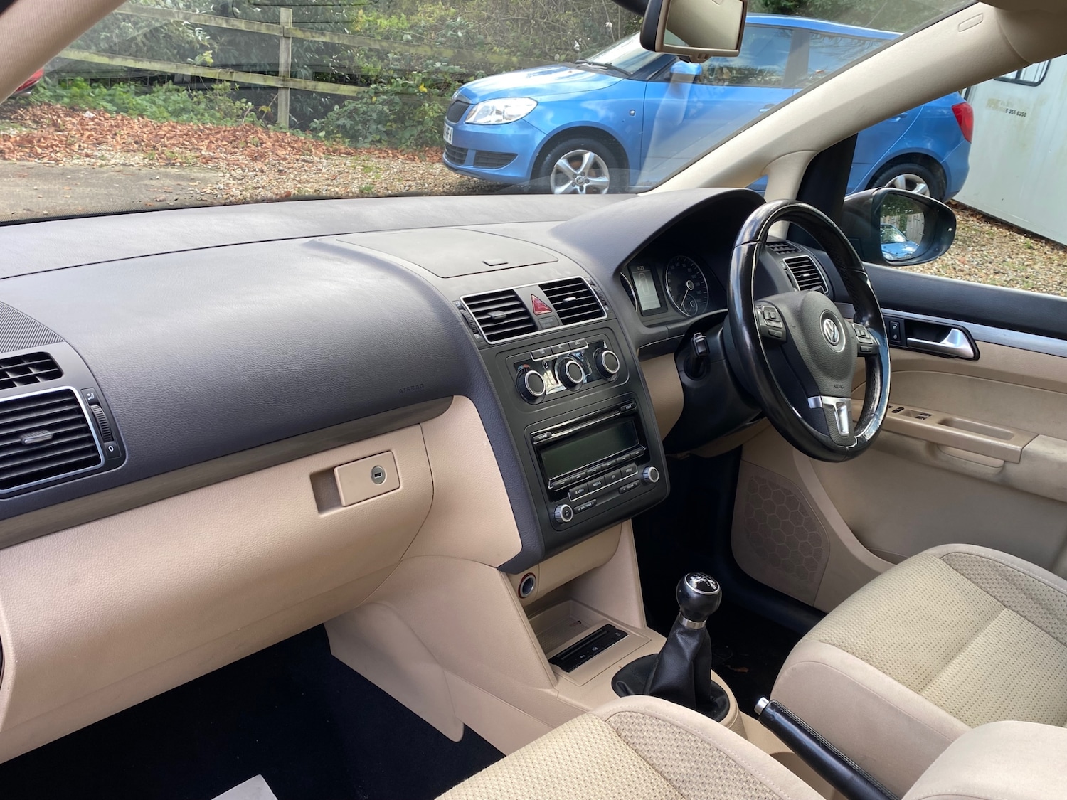 Used Volkswagen Touran 2011 for sale - 76652301: Photo 34