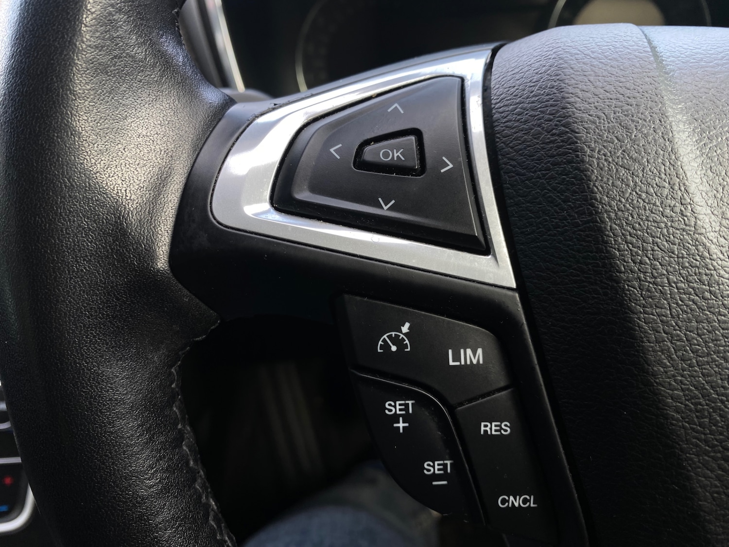 Used Ford Mondeo 2015 for sale - 76652743: Photo 13