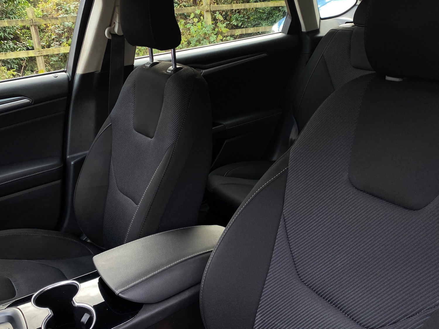 Used Ford Mondeo 2015 for sale - 76652743: Photo 19