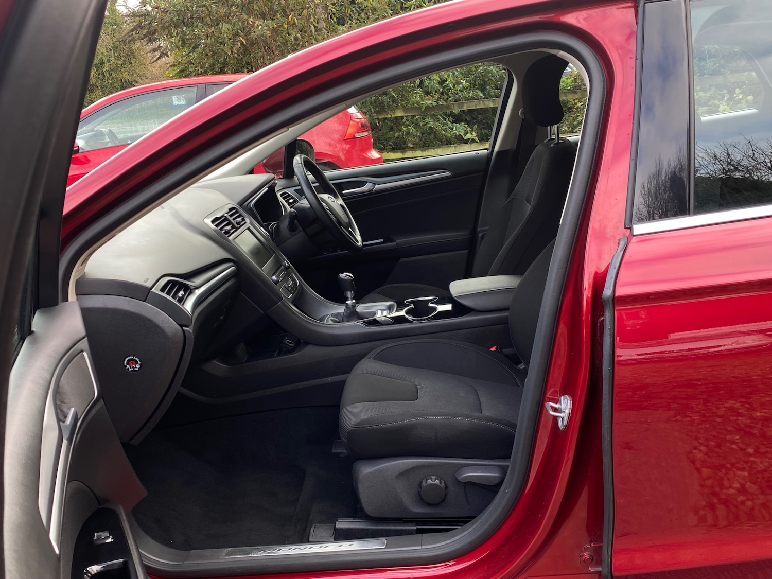 Used Ford Mondeo 2015 for sale - 76652743: Photo 23