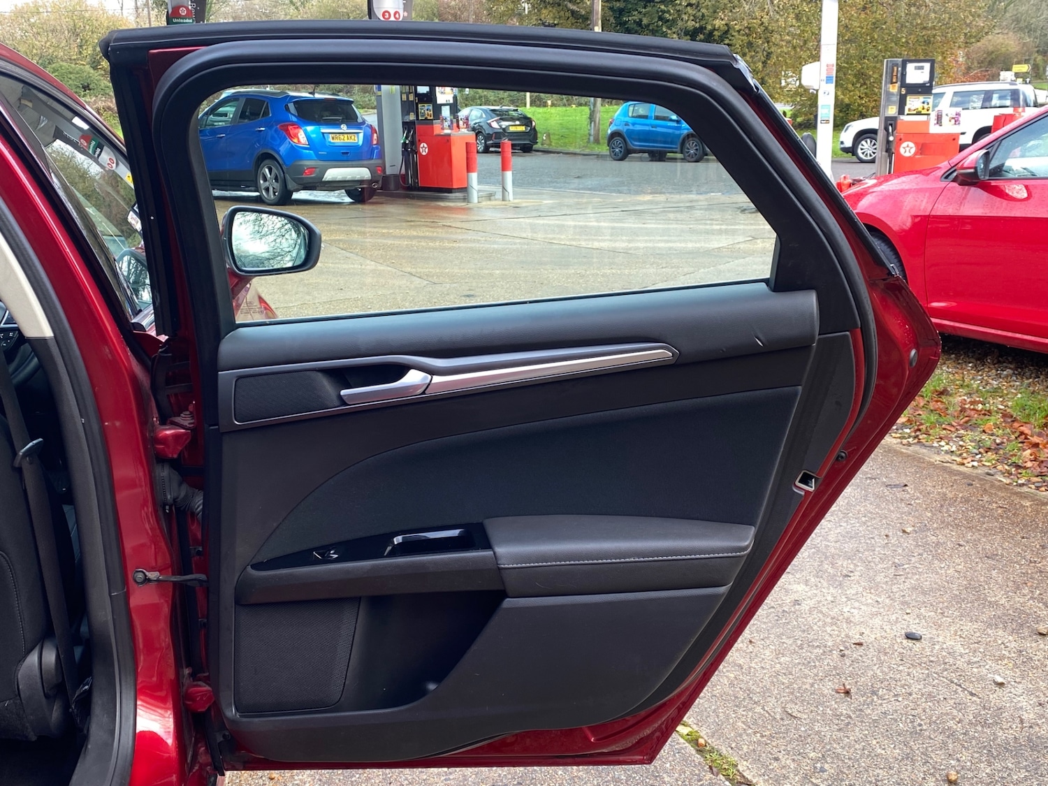 Used Ford Mondeo 2015 for sale - 76652743: Photo 28