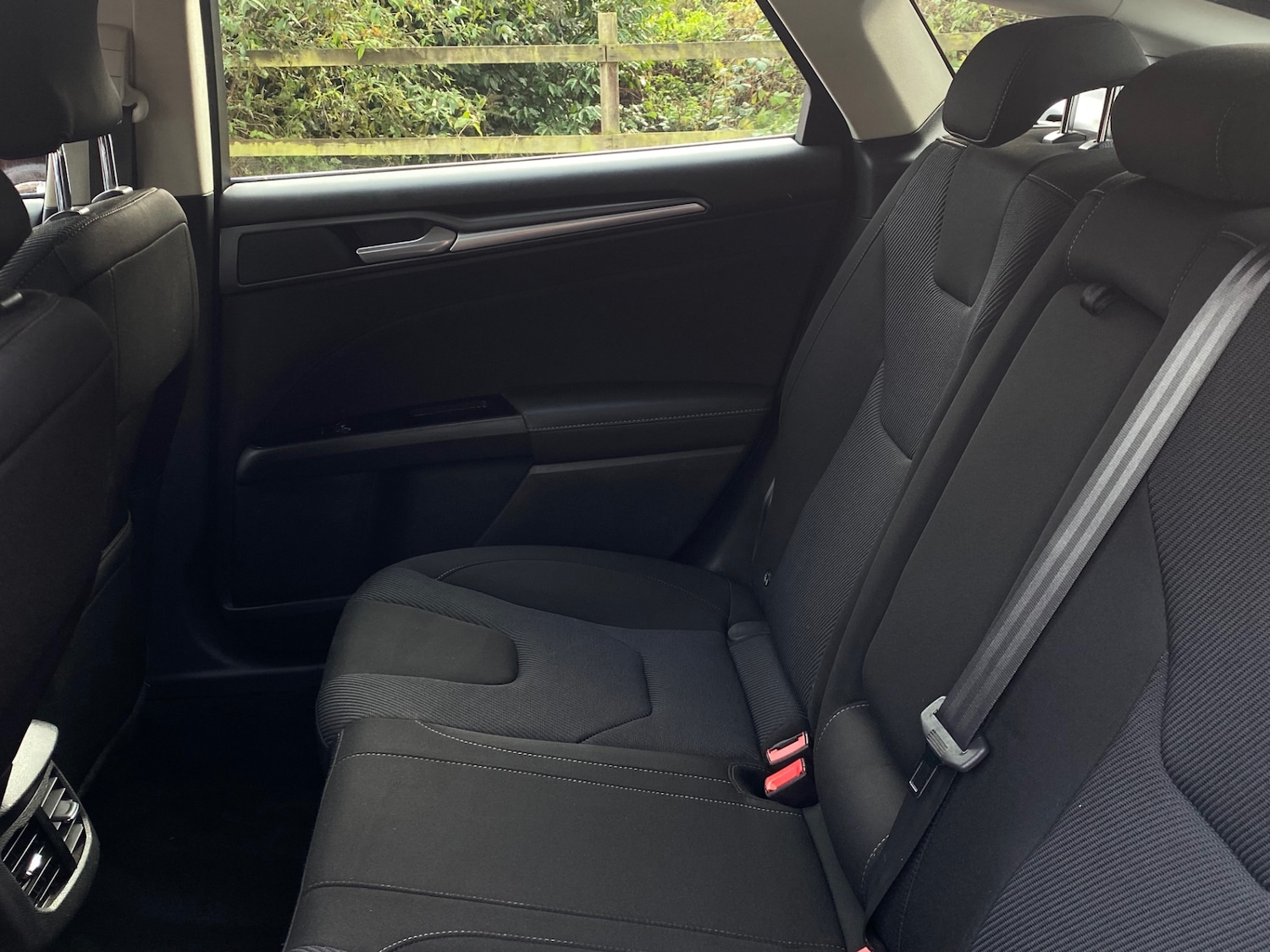 Used Ford Mondeo 2015 for sale - 76652743: Photo 31