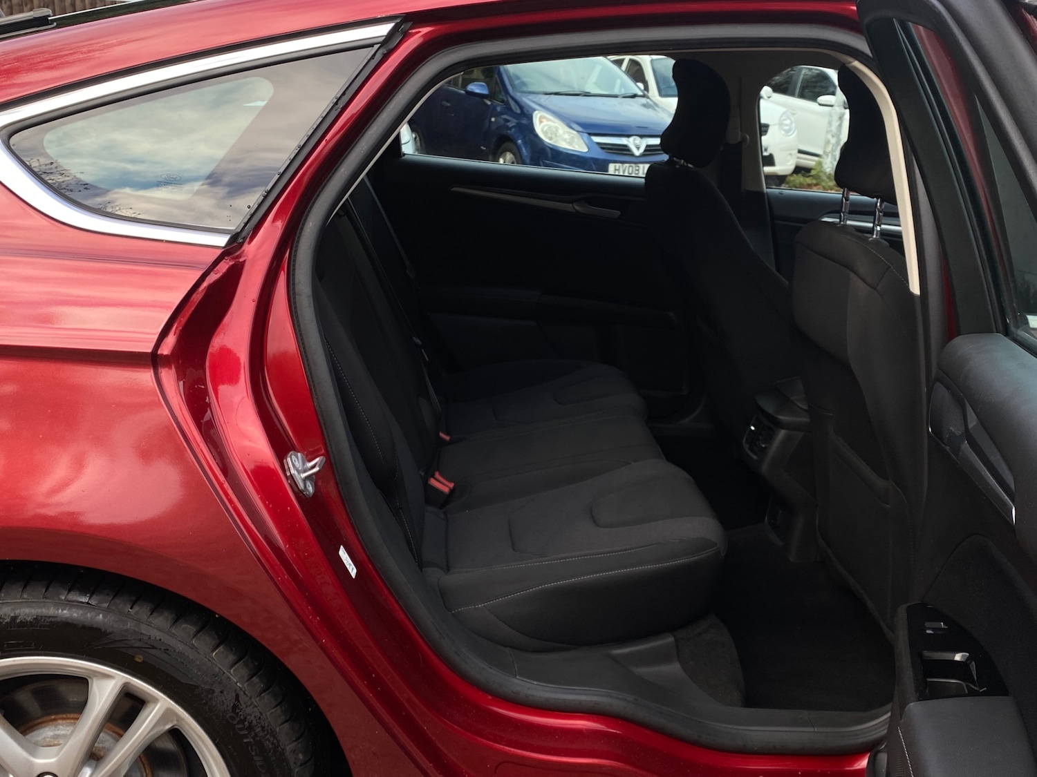 Used Ford Mondeo 2015 for sale - 76652743: Photo 35