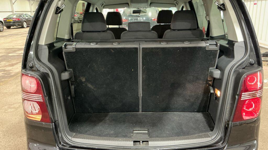 Used Volkswagen Touran 2009 for sale - 77478759: Photo 7