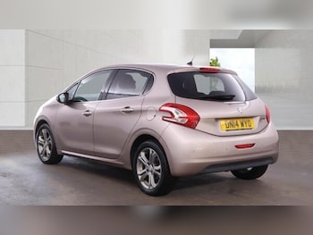 Used Peugeot 208 2014 for sale - 79497202: Photo