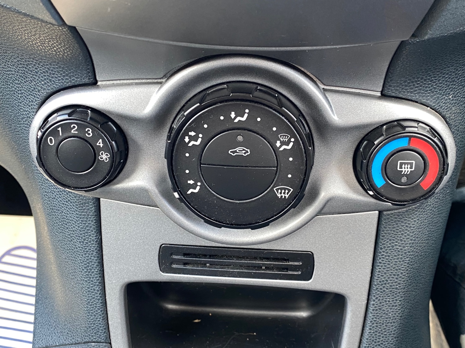 Used Ford Fiesta 2009 for sale - 76652826: Photo 21