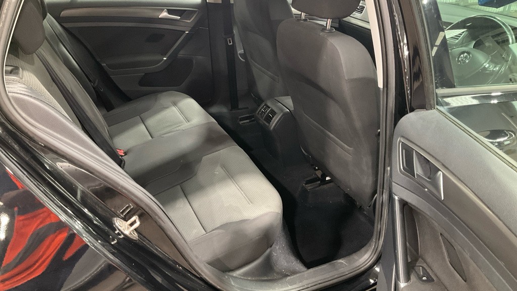 Used Volkswagen Golf 2013 for sale - 77449860: Photo 15