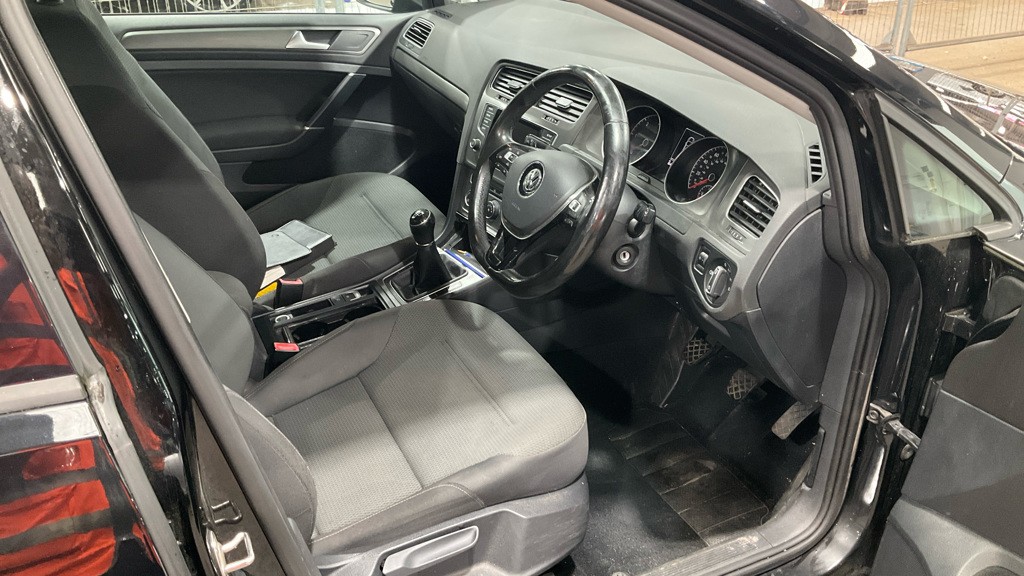 Used Volkswagen Golf 2013 for sale - 77449860: Photo 16