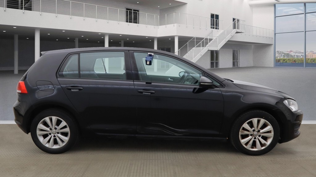 Used Volkswagen Golf 2013 for sale - 77449860: Photo 9