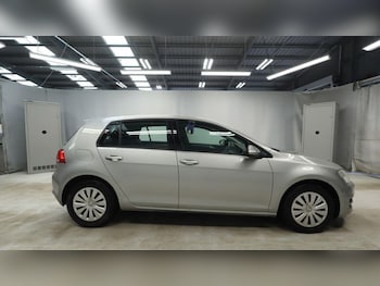 Used Volkswagen Golf 2014 for sale - 78999599: Photo