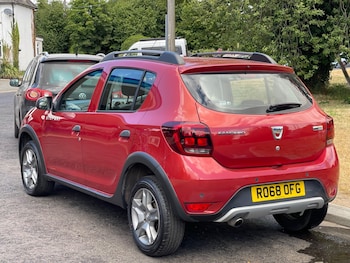 Used Dacia Sandero Stepway 2018 for sale - 79049143: Photo