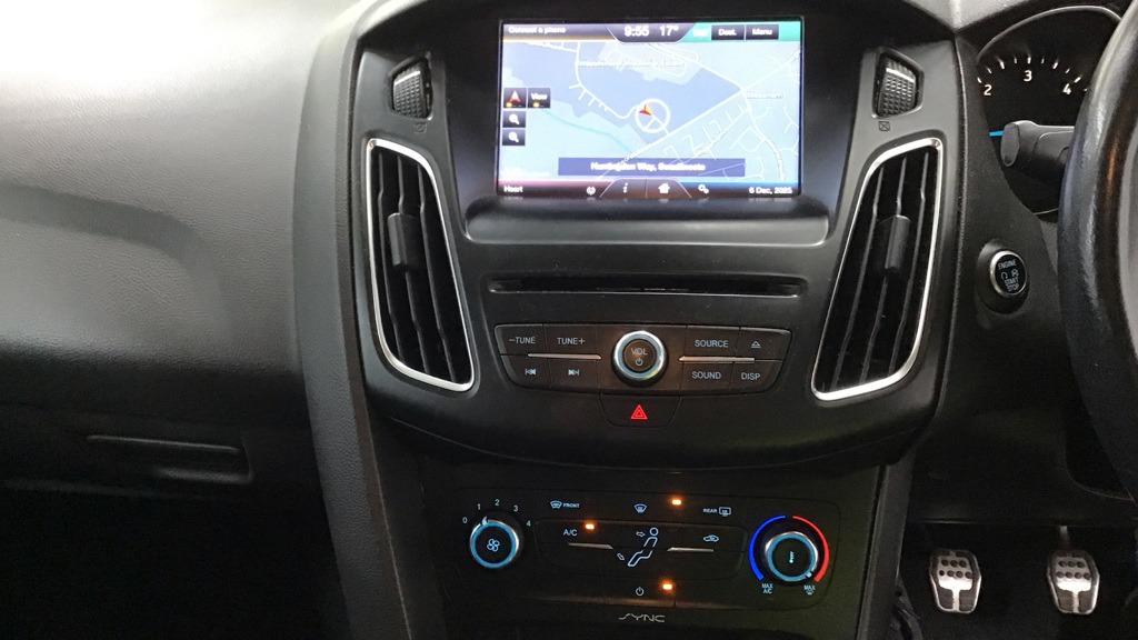 Used Ford Focus 2015 for sale - 76905093: Photo 10