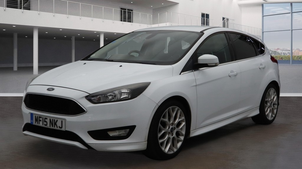 Used Ford Focus 2015 for sale - 76905093: Photo 2