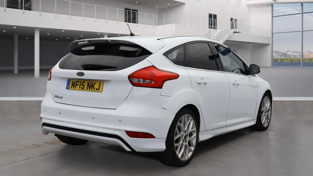 Used Ford Focus 2015 for sale - 76905093: Photo 4