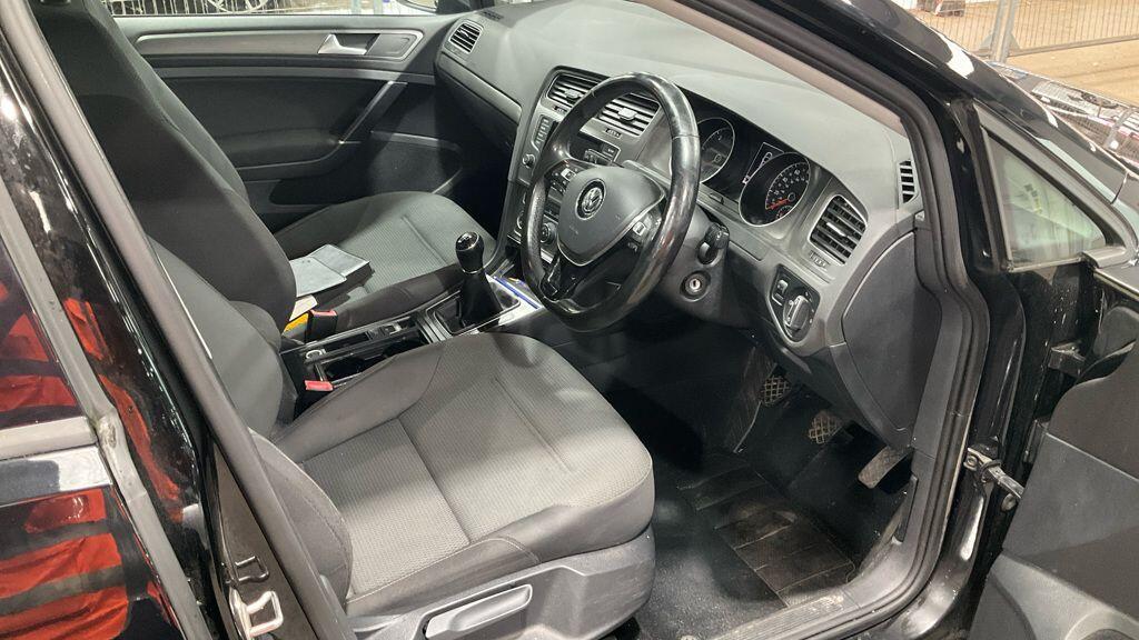 Used Volkswagen Golf 2013 for sale - 77460039: Photo 8