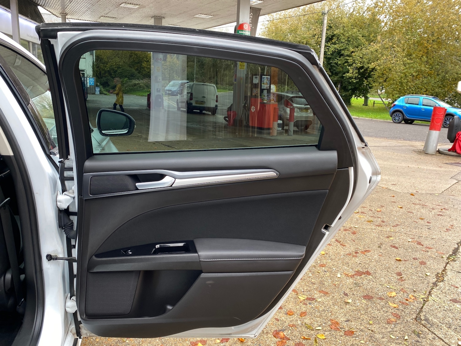 Used Ford Mondeo 2017 for sale - 76652758: Photo 27