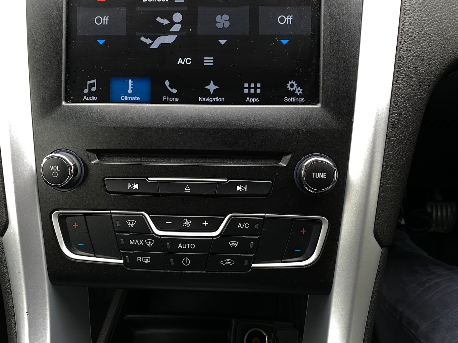 Used Ford Mondeo 2017 for sale - 76652758: Photo 38