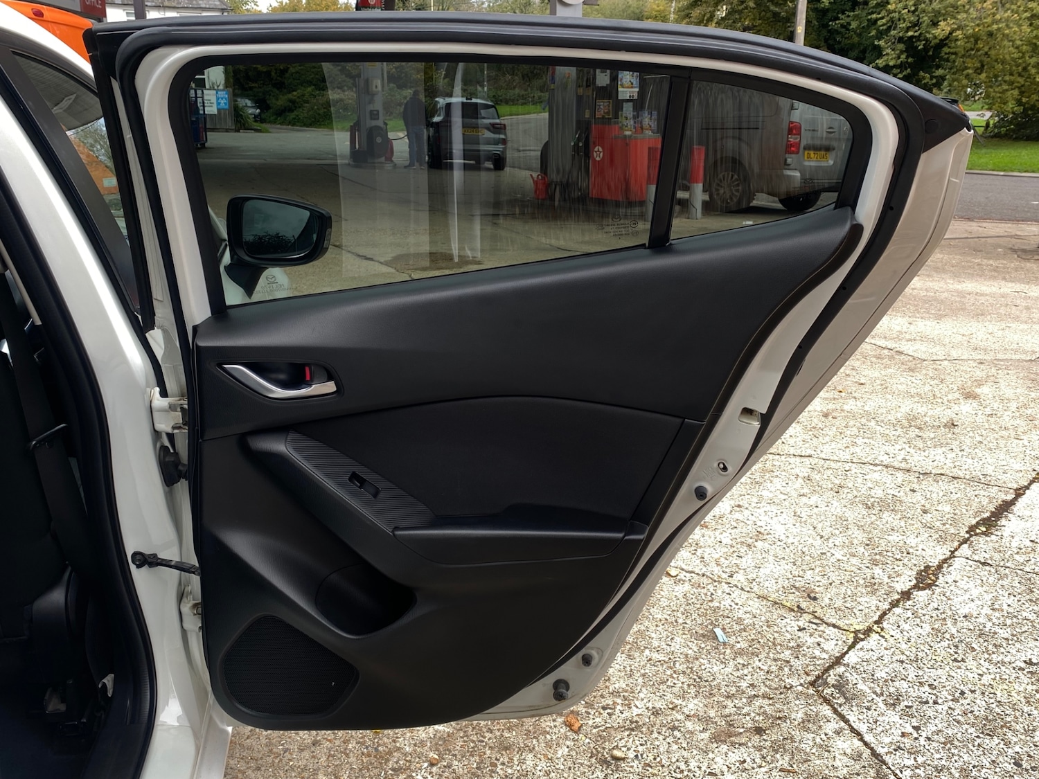 Used Mazda Mazda3 2015 for sale - 76663707: Photo 18