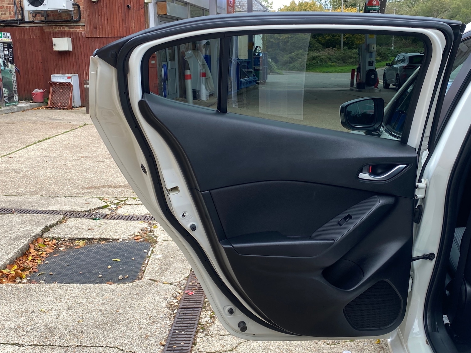 Used Mazda Mazda3 2015 for sale - 76663707: Photo 26