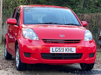 Used Daihatsu Sirion 2010 for sale - 76650298: Photo