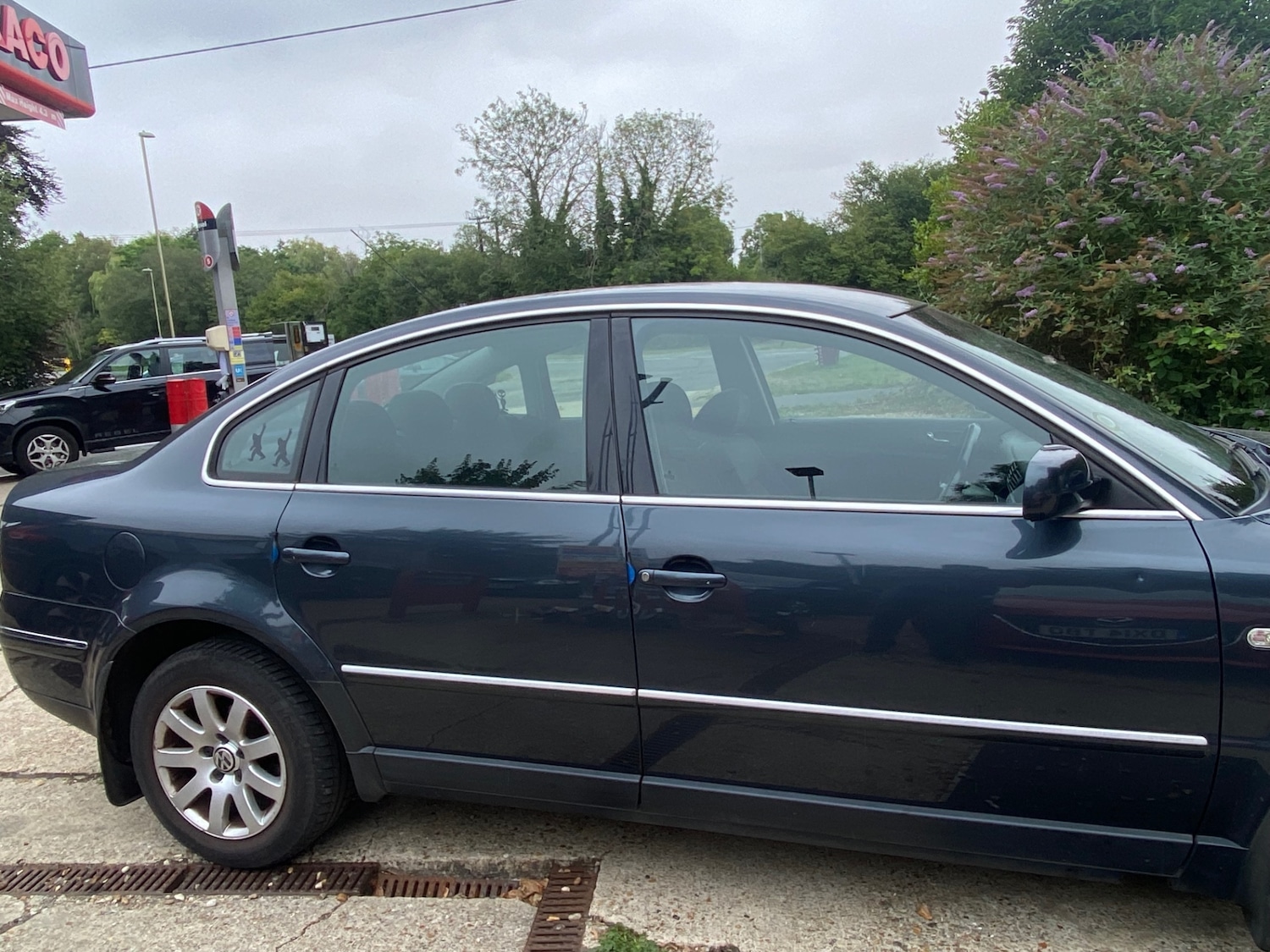 Used Volkswagen Passat 2003 for sale - 76652715: Photo 10