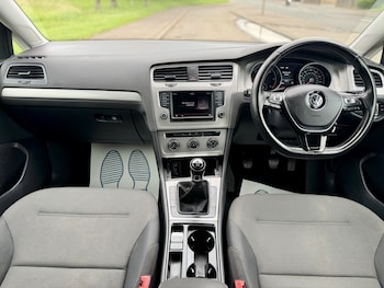 Used Volkswagen Golf 2015 for sale - 79463492: Photo