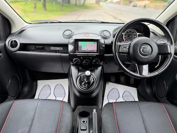 Used Mazda Mazda2 2014 for sale - 79463585: Photo