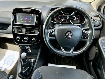 Used Renault Clio 2018 for sale - 79463570: Photo