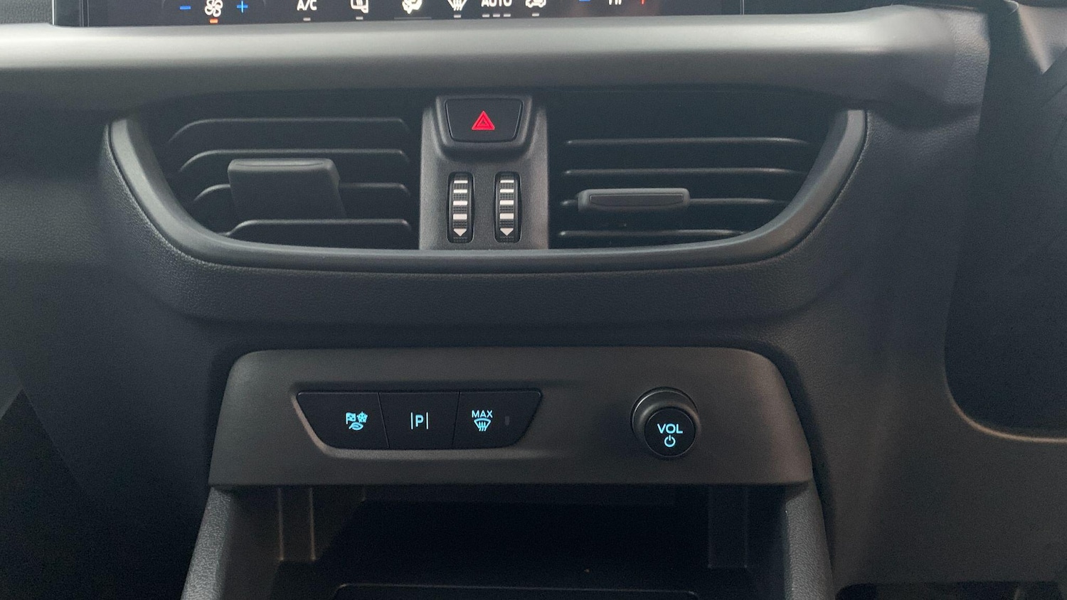 Used Ford Transit Courier 2025 for sale - 77190595: Photo 16