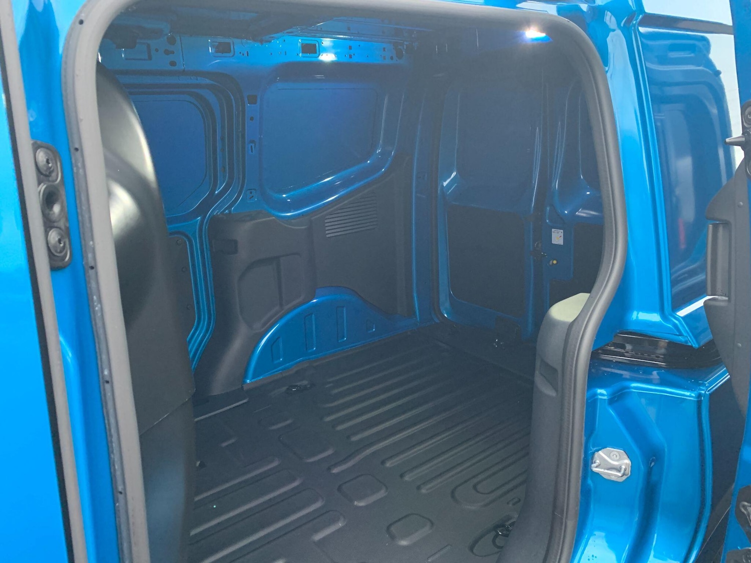 Used Ford Transit Courier 2025 for sale - 77190595: Photo 34