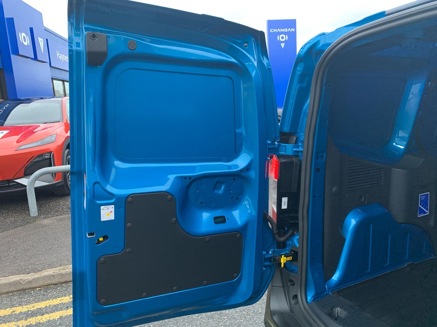 Used Ford Transit Courier 2025 for sale - 77190595: Photo 45