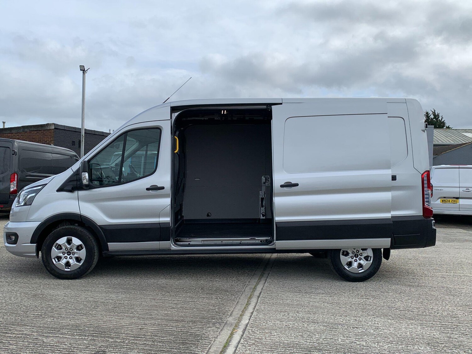 Used Ford Transit 2024 for sale - 77853989: Photo 7