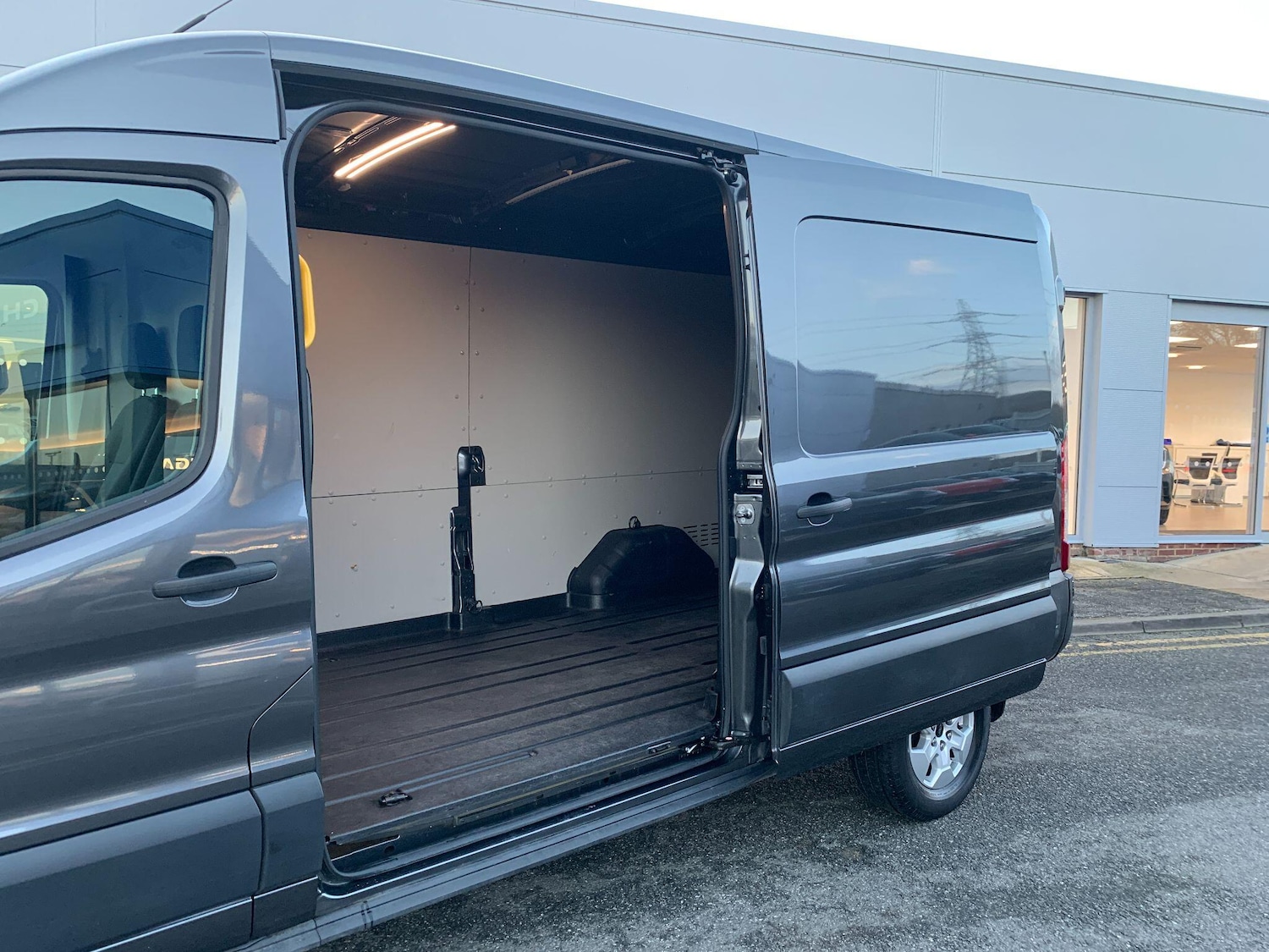 Used Ford Transit 2024 for sale - 76742986: Photo 24