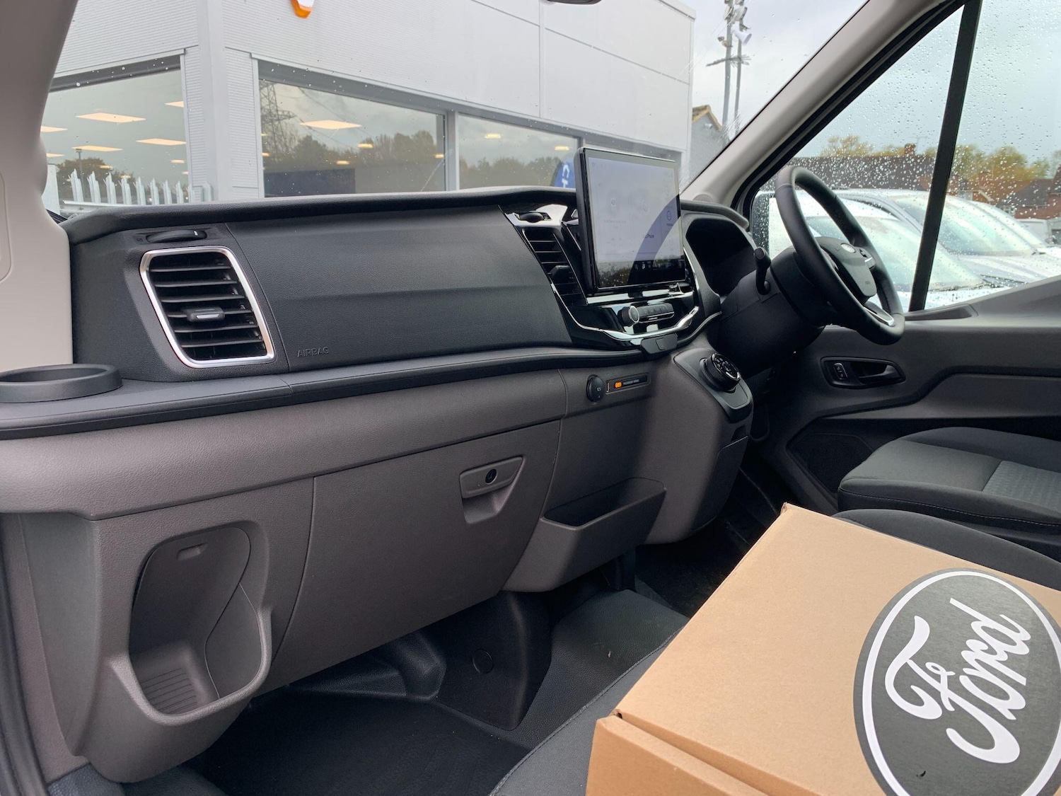 Used Ford E-Transit 2025 for sale - 76433374: Photo 17