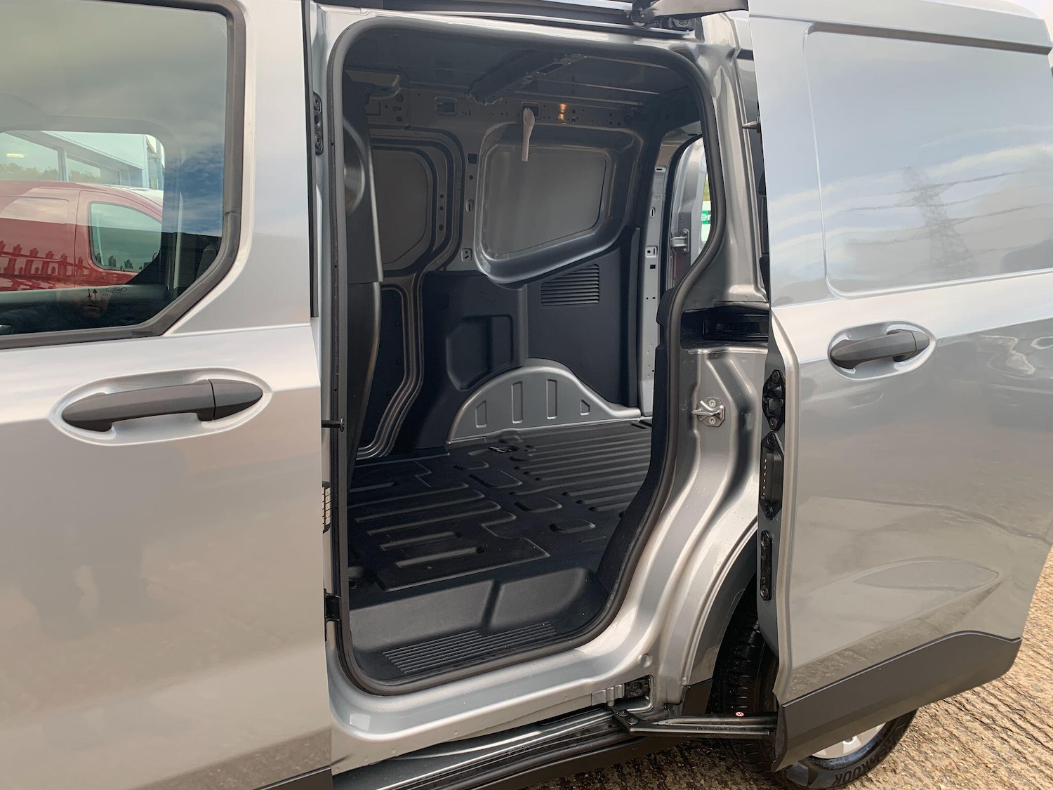 Used Ford Transit Courier 2024 for sale - 76472613: Photo 25