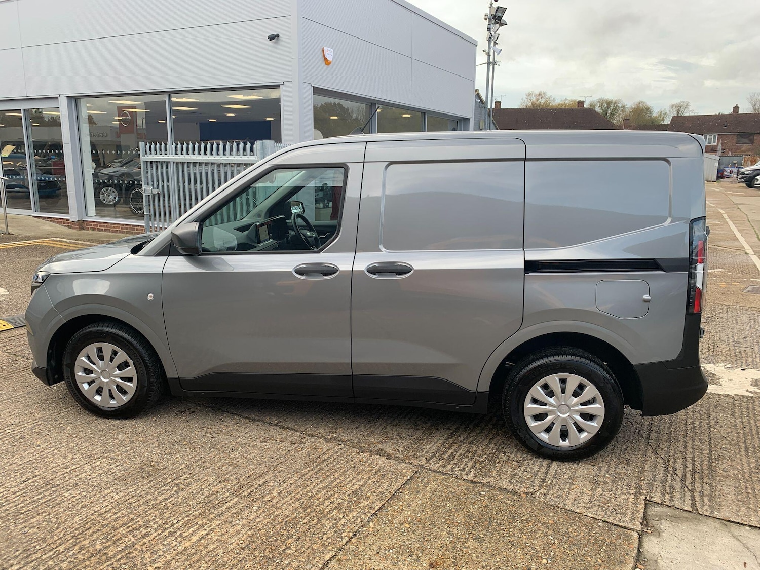 Used Ford Transit Courier 2024 for sale - 76472613: Photo 5