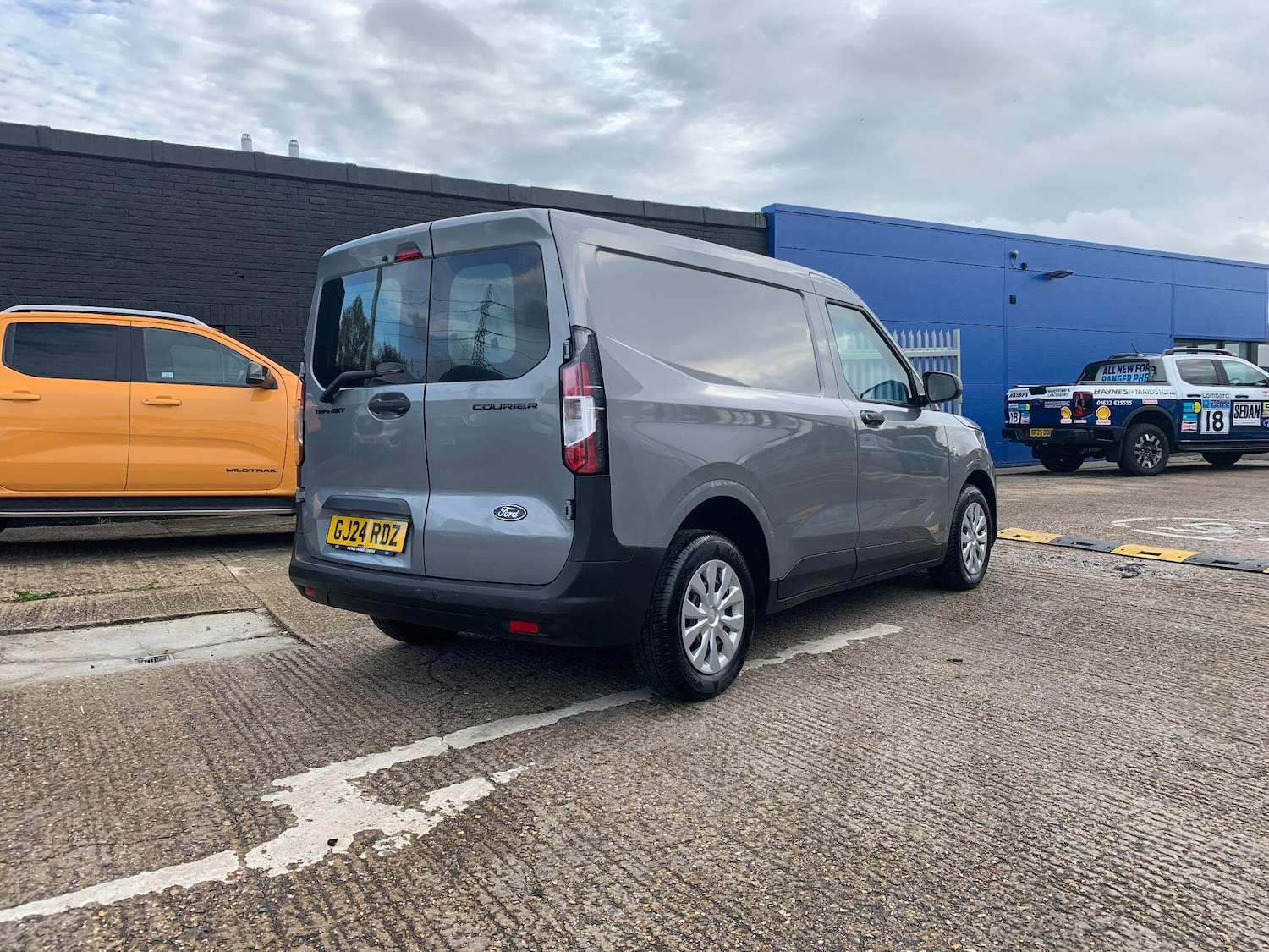 Used Ford Transit Courier 2024 for sale - 76472613: Photo 9