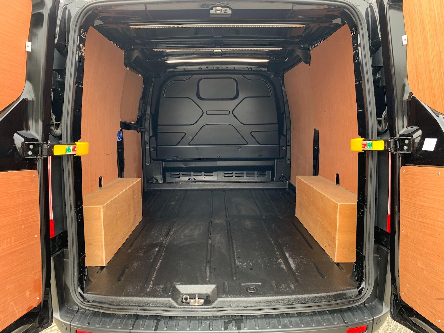 Used Ford Transit Custom 2023 for sale - 77769196: Photo 38