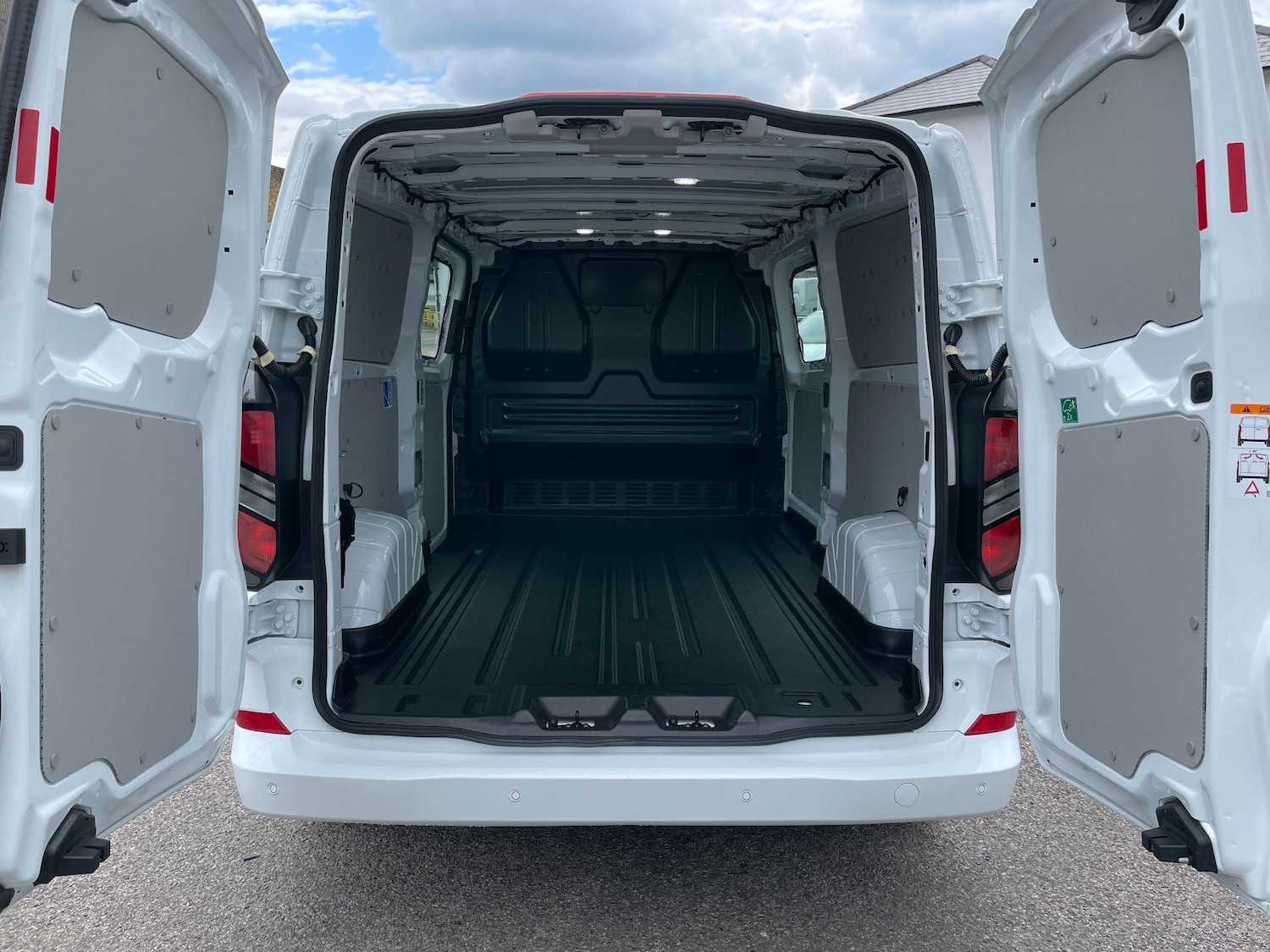 Used Ford Transit Custom 2025 for sale - 77214999: Photo 29