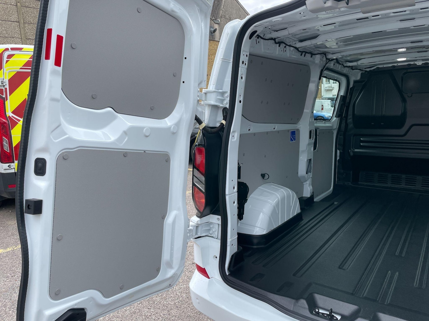 Used Ford Transit Custom 2025 for sale - 77214999: Photo 31