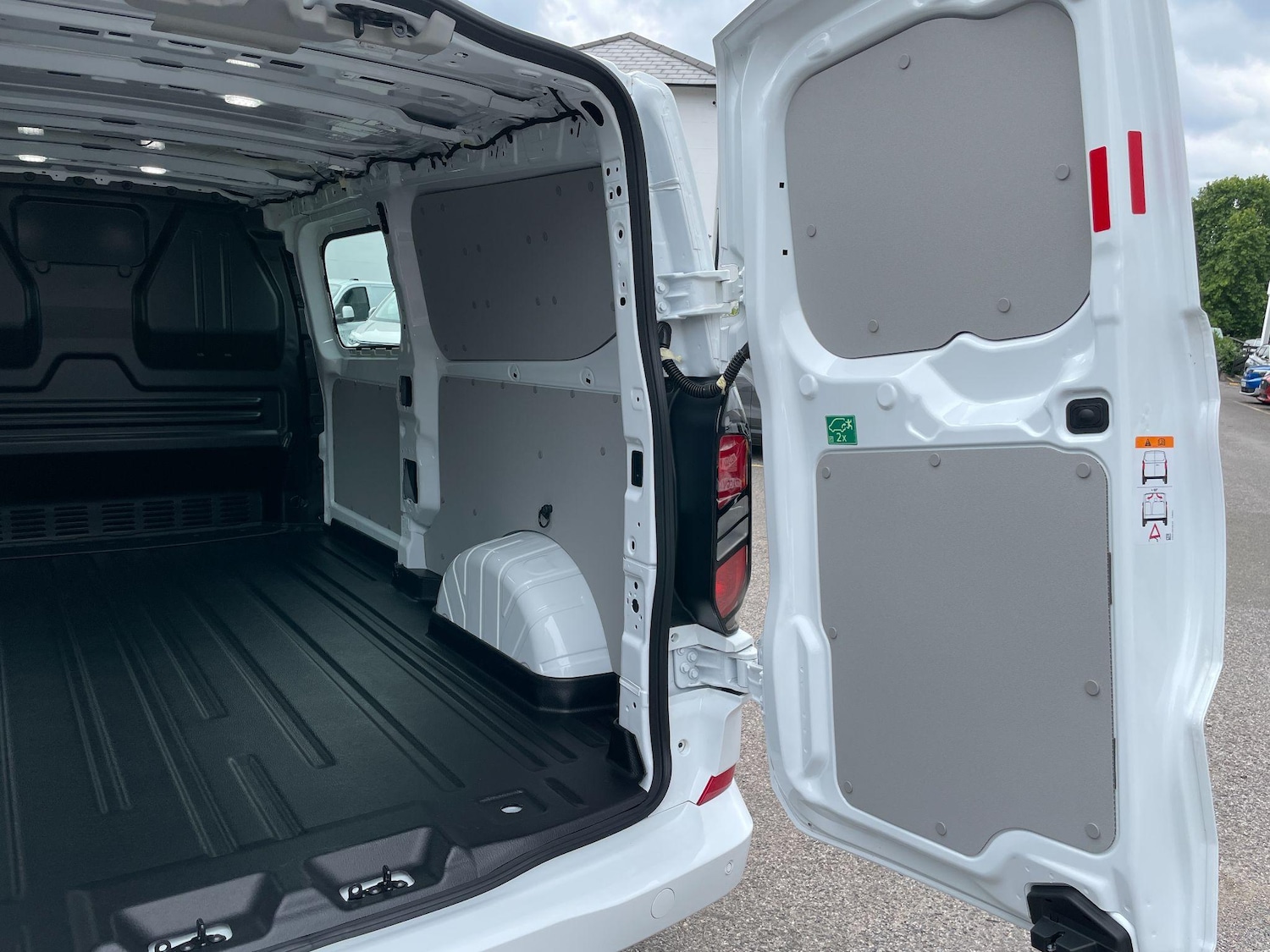 Used Ford Transit Custom 2025 for sale - 77214999: Photo 32