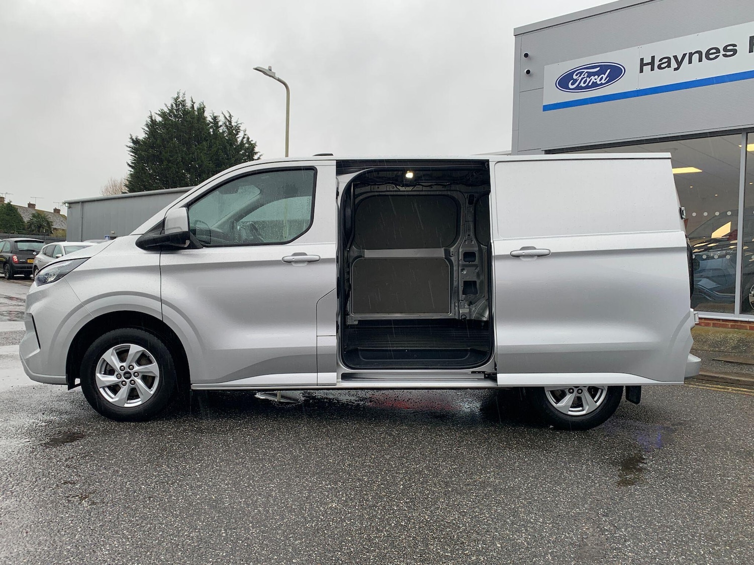 Used Ford Transit Custom 2024 for sale - 77343942: Photo 8
