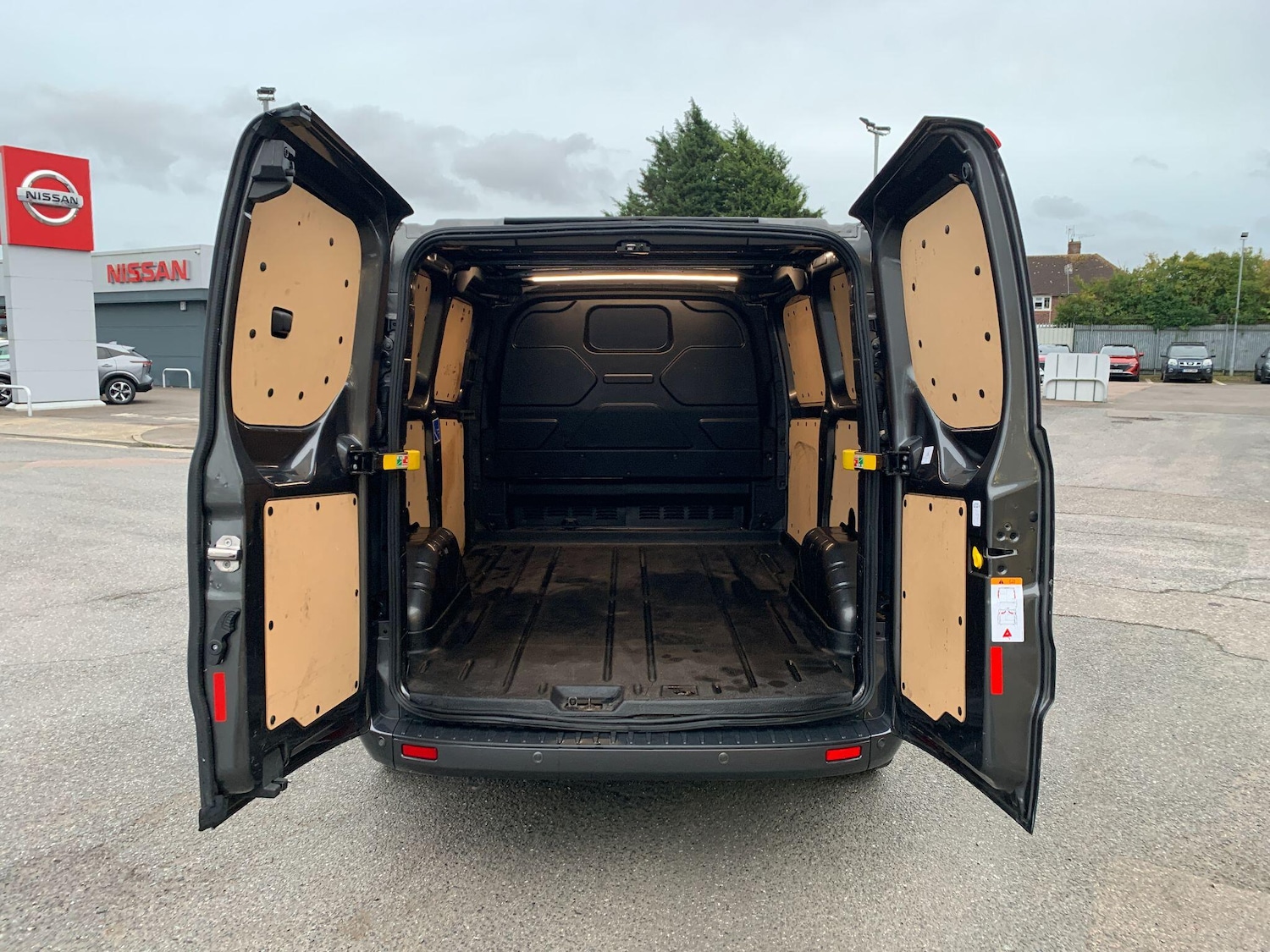 Used Ford Transit Custom 2023 for sale - 76993867: Photo 8