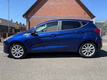 Used Ford Fiesta 2018 for sale - 76802512: Photo