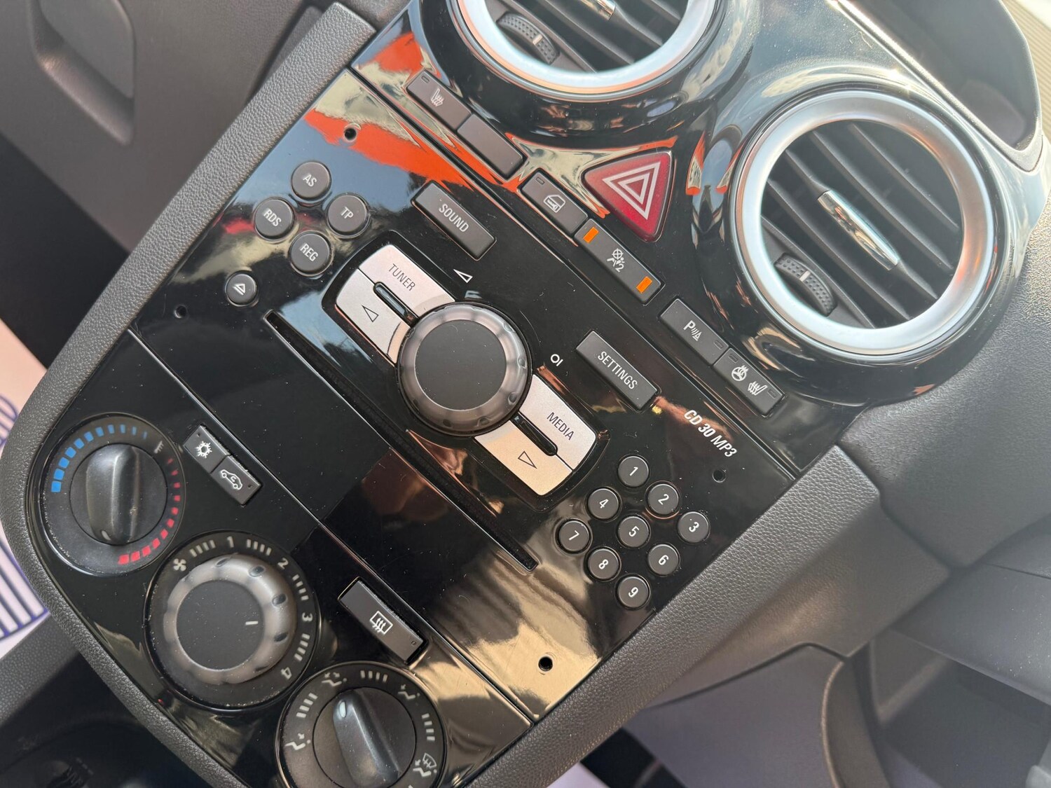 Used Vauxhall Corsa 2013 for sale - 76312688: Photo 15