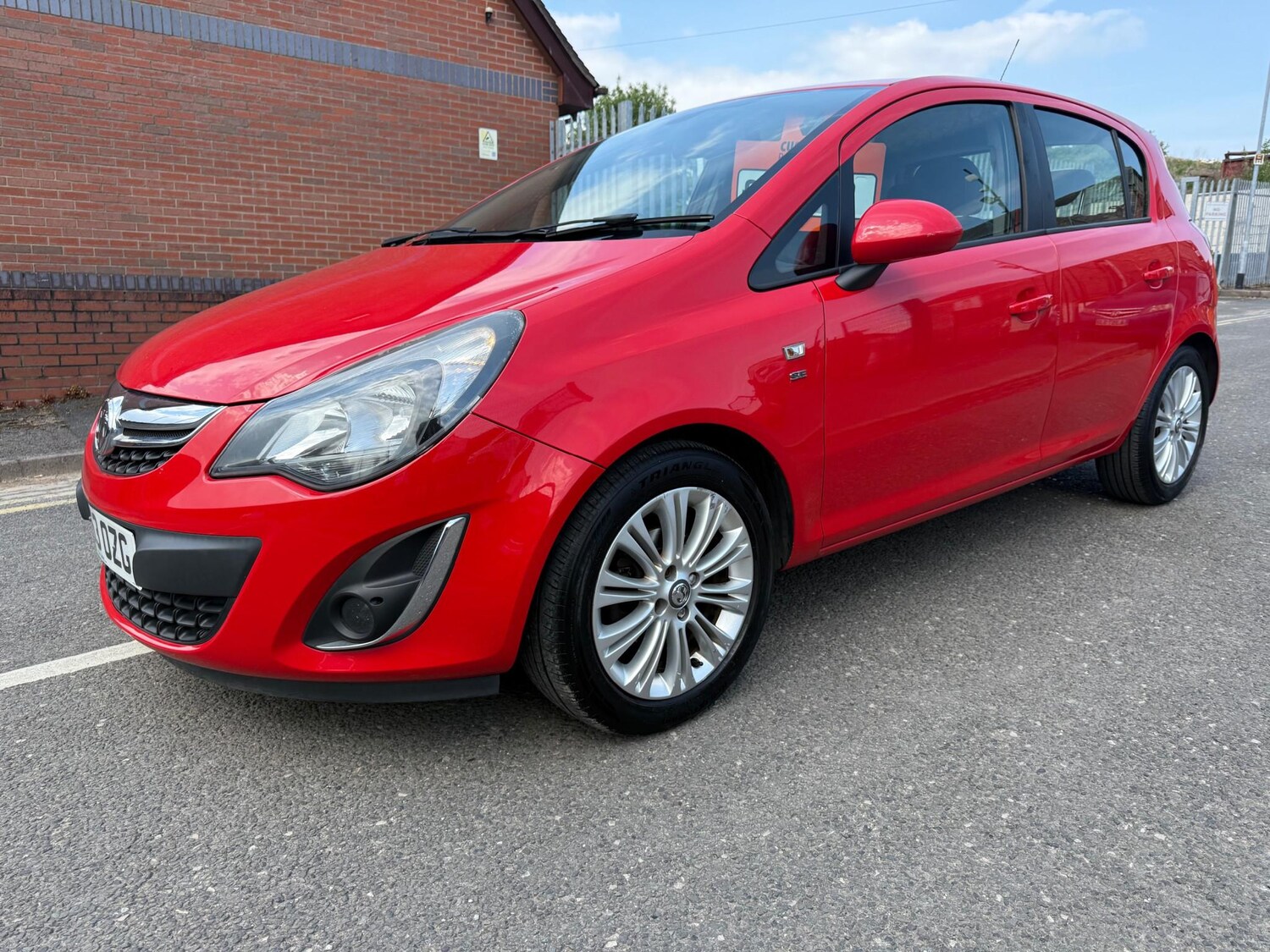 Used Vauxhall Corsa 2013 for sale - 76312688: Photo 3