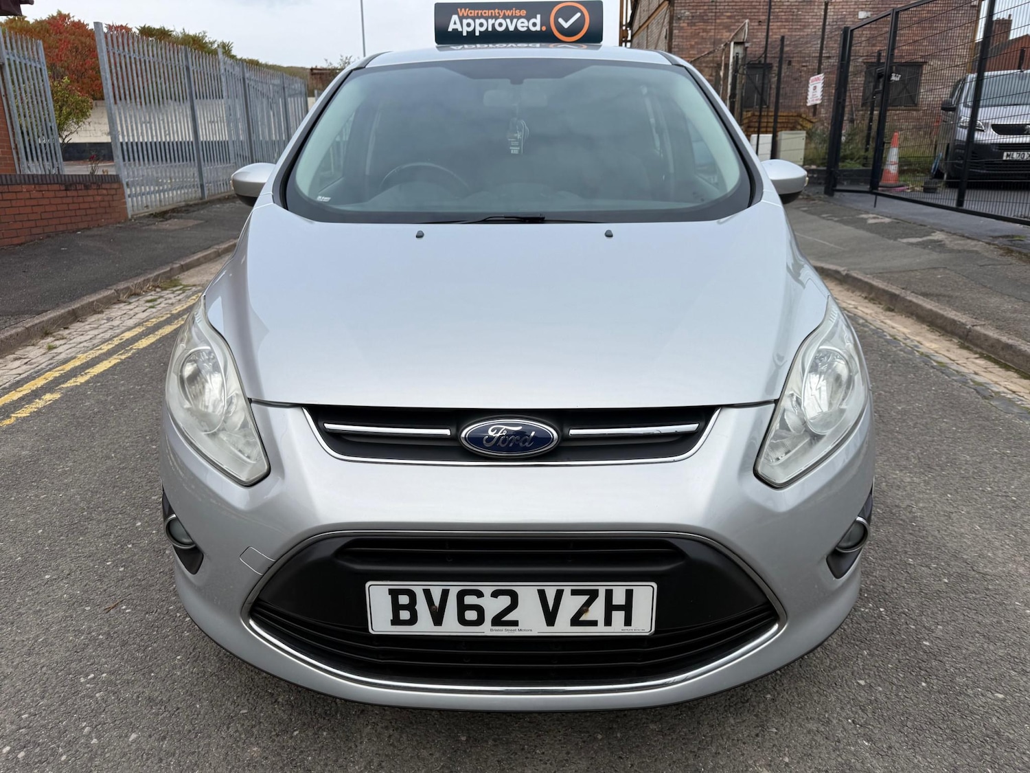 Used Ford C-Max 2012 for sale - 76266202: Photo 2