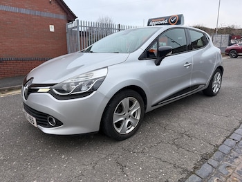 Used Renault Clio 2015 for sale - 76972515: Photo