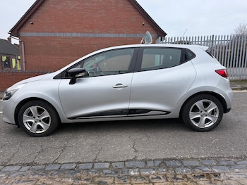 Used Renault Clio 2015 for sale - 76972515: Photo